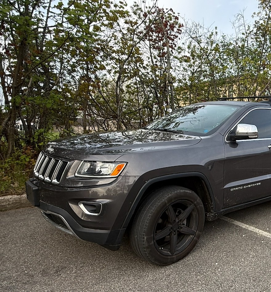2014 Jeep Grand Cherokee Limited support vehicle for motorcycle touring
