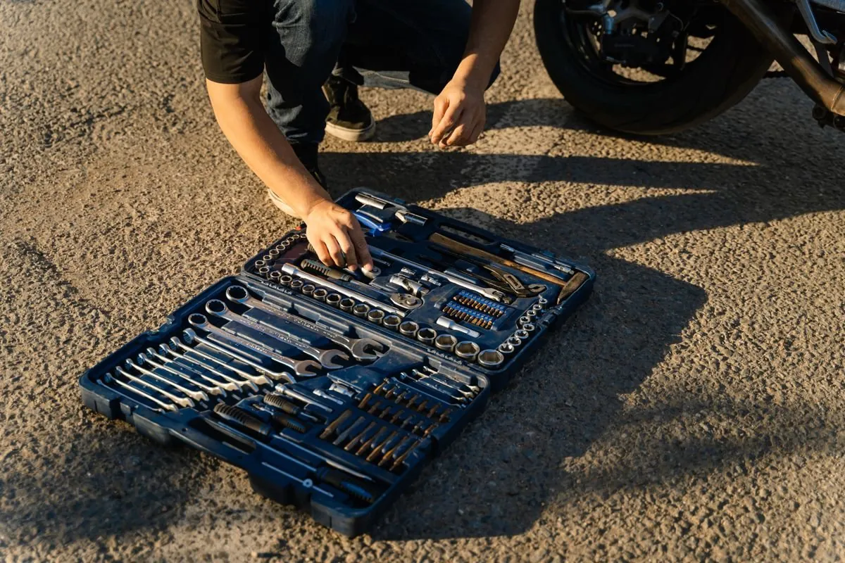 Motorcycle maintenance spring