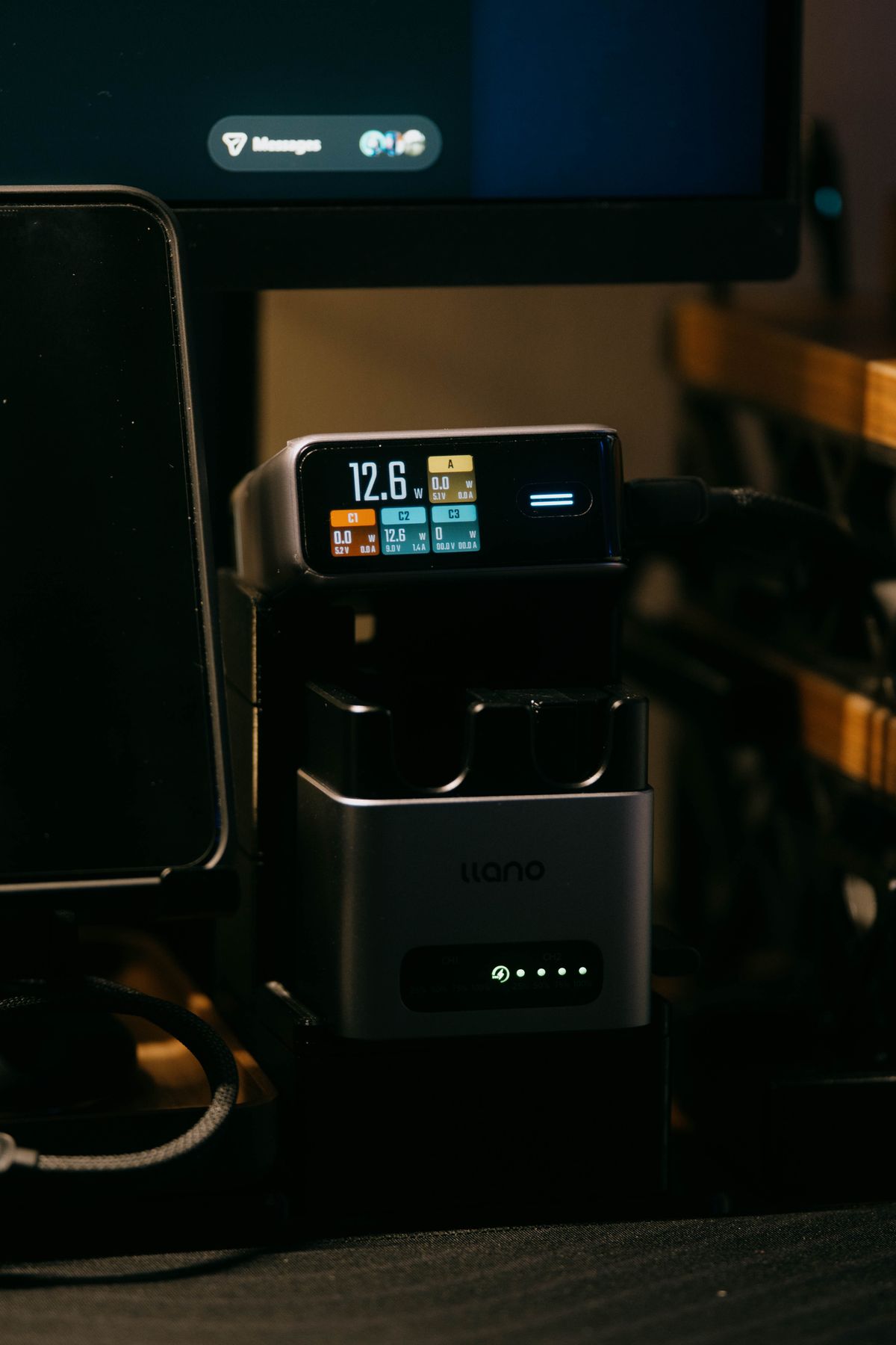 GaN multi-port USB charging station with wattage display