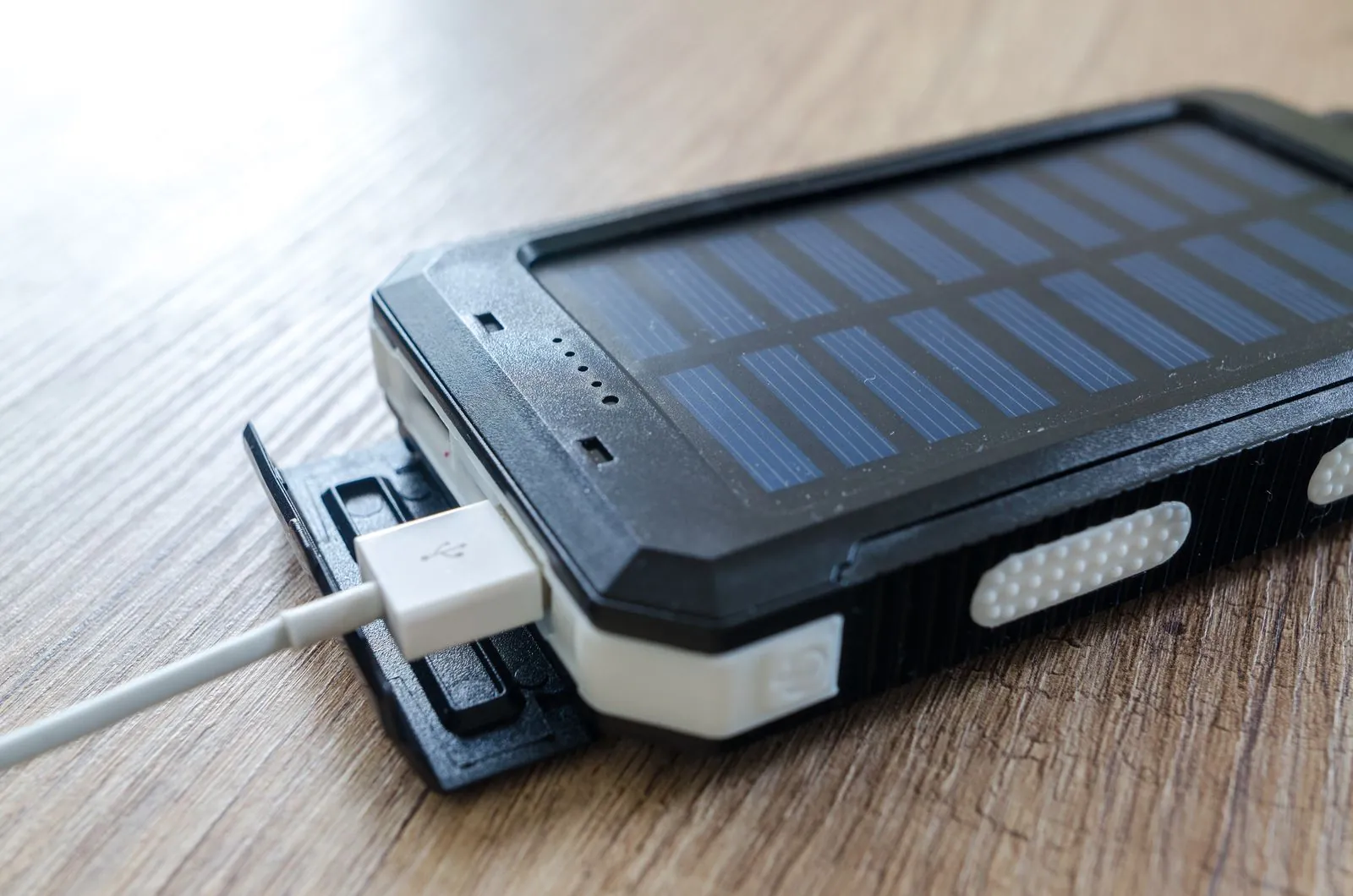 Solar power charger with USB